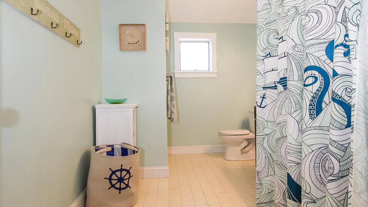 Photo of Bathroom in Yachting Village