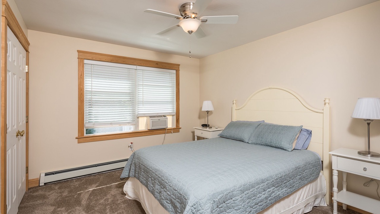 Photo of Bedroom in York Beach