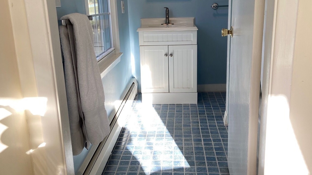 Photo of Bathroom in Top of the Hill