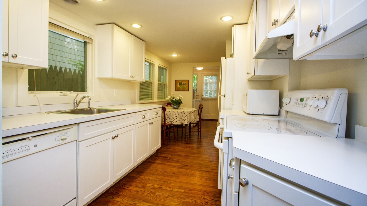 Photo of Kitchen in Village of Southampton