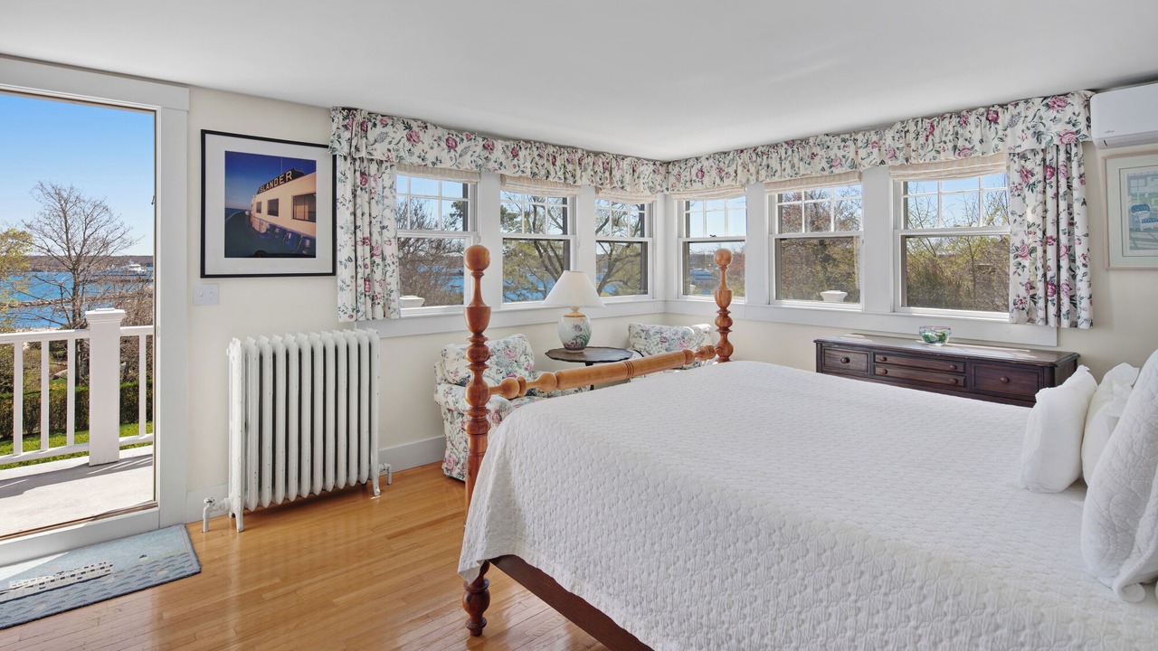 Photo of Bedroom in Tisbury
