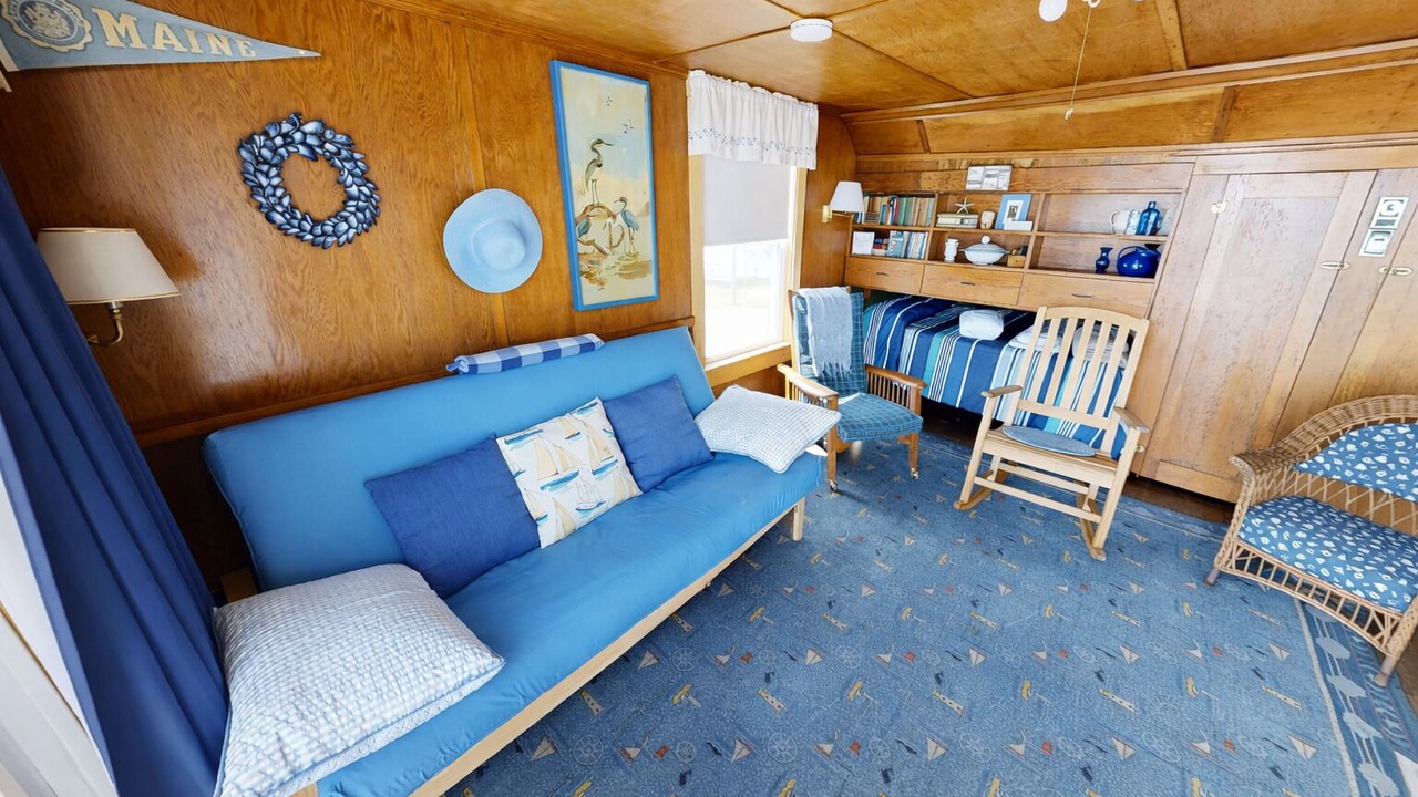 Photo of Bedroom in Mid-Coast and Islands