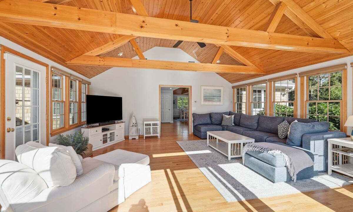 Photo of Livingroom in Northwest Harwich
