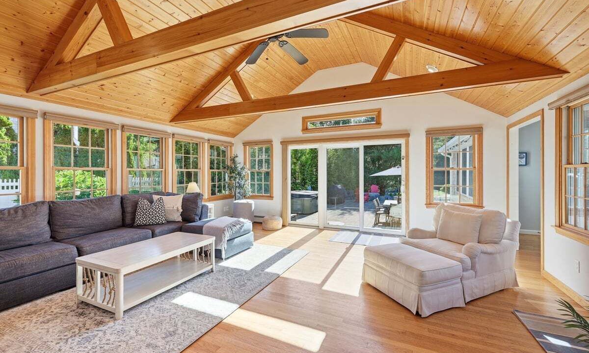 Photo of Livingroom in Northwest Harwich
