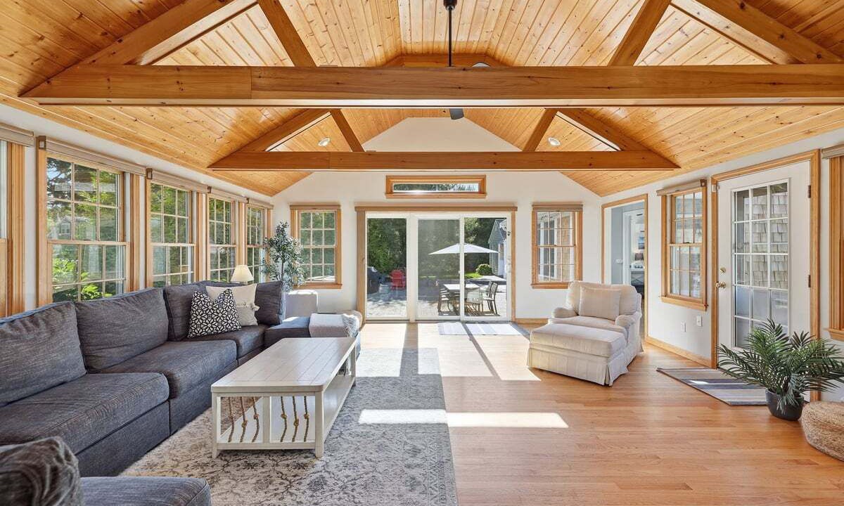 Photo of Livingroom in Northwest Harwich