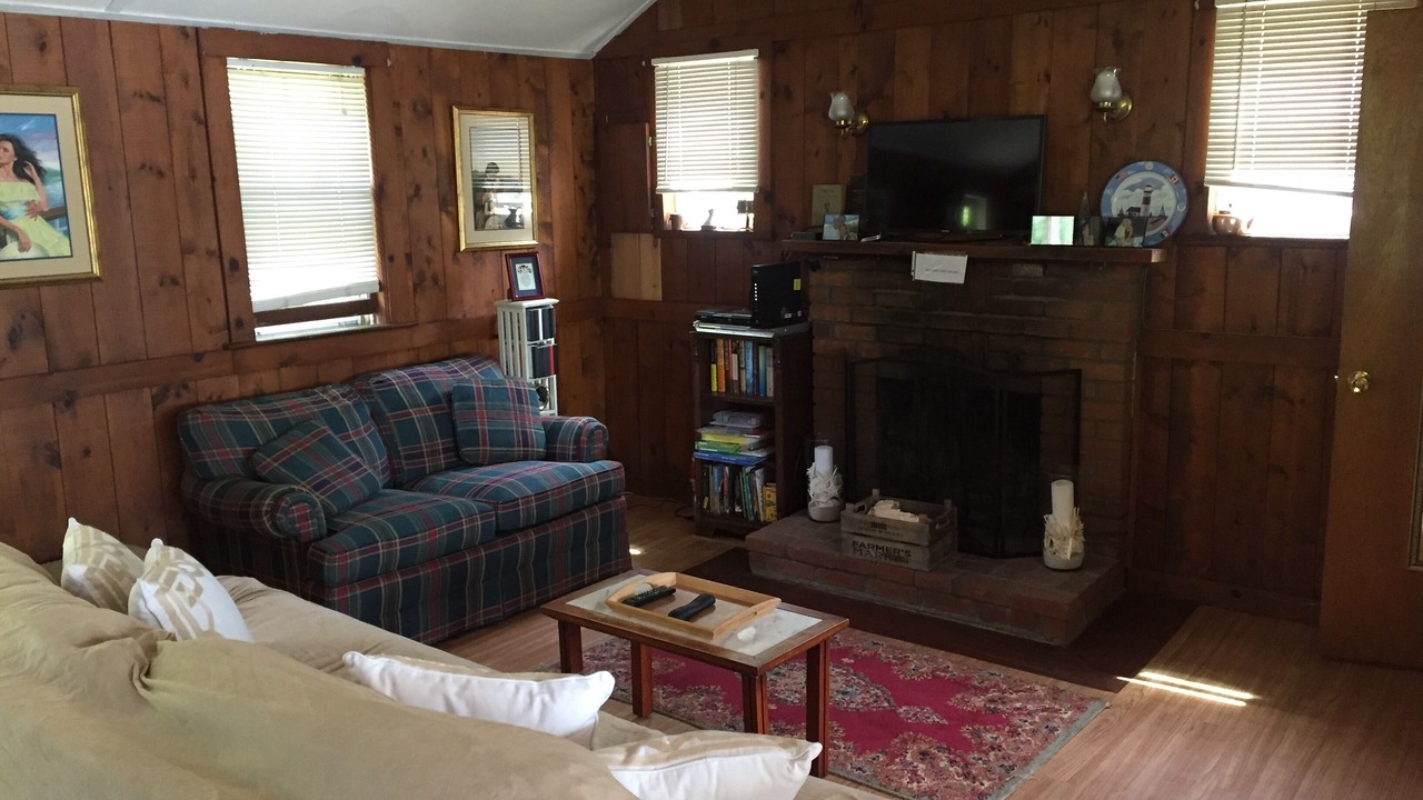 Photo of Livingroom in East Falmouth