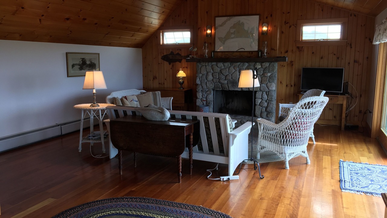Photo of Livingroom in Aquinnah