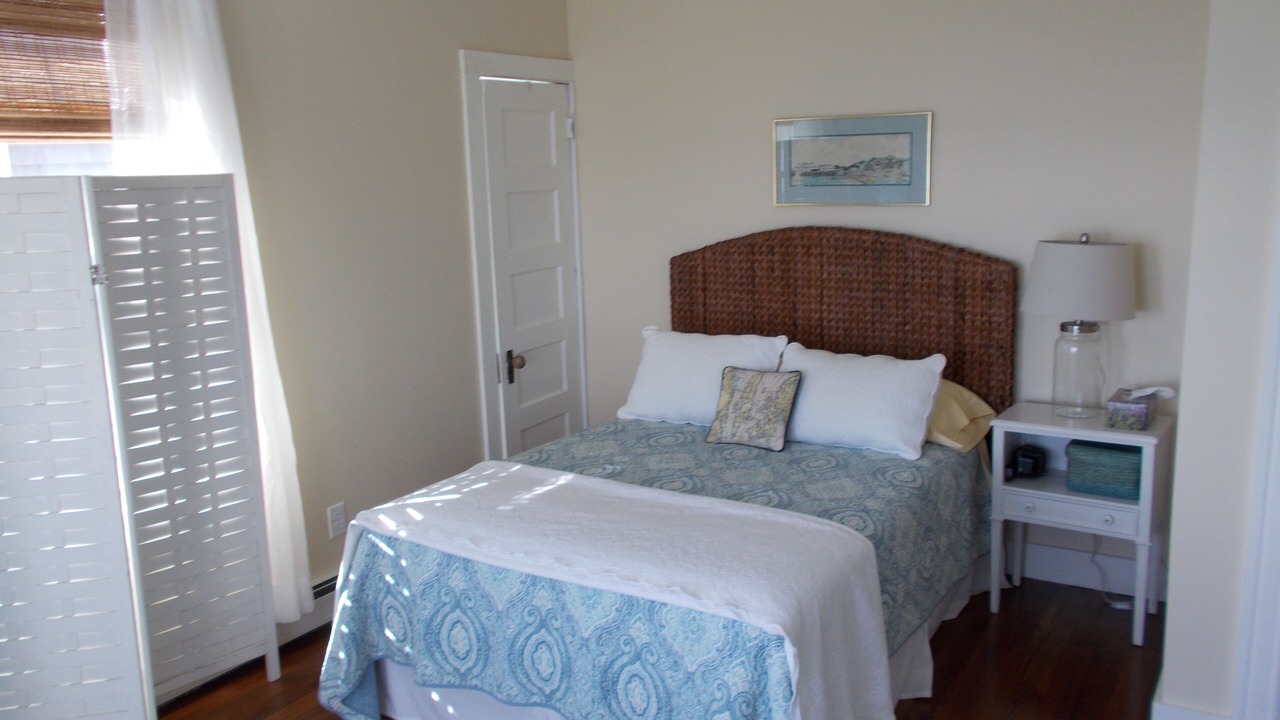 Photo of Bedroom in Shoreby Hill