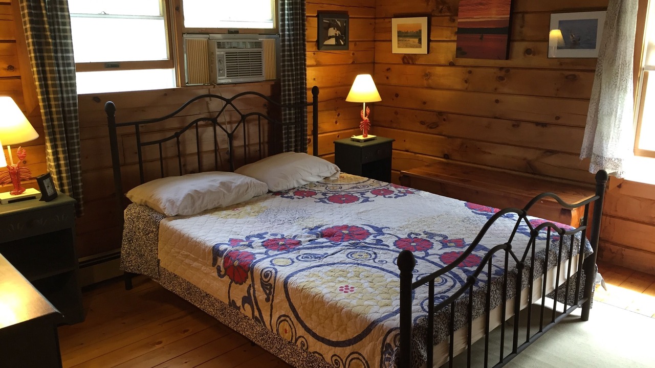 Photo of Bedroom in Mid-Coast and Islands