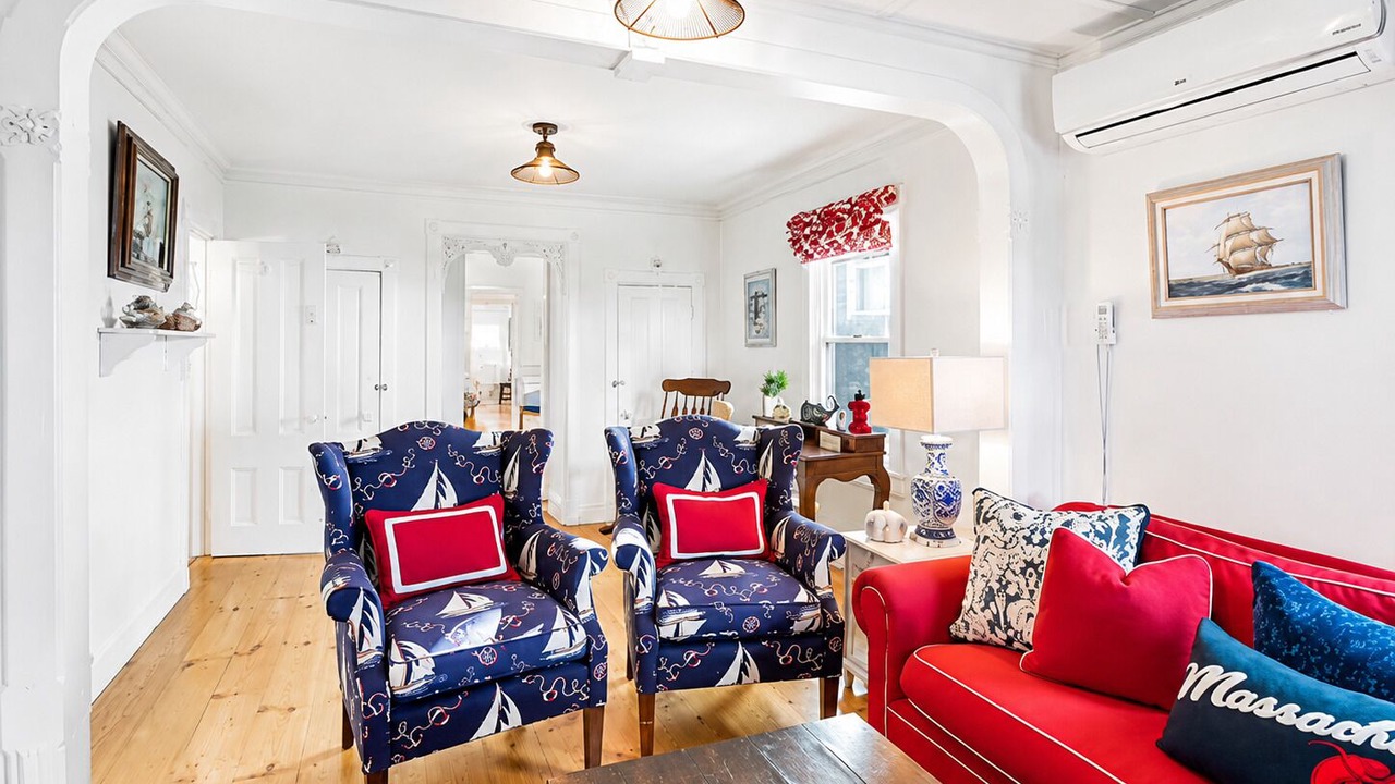 Photo of Livingroom in Oak Bluffs