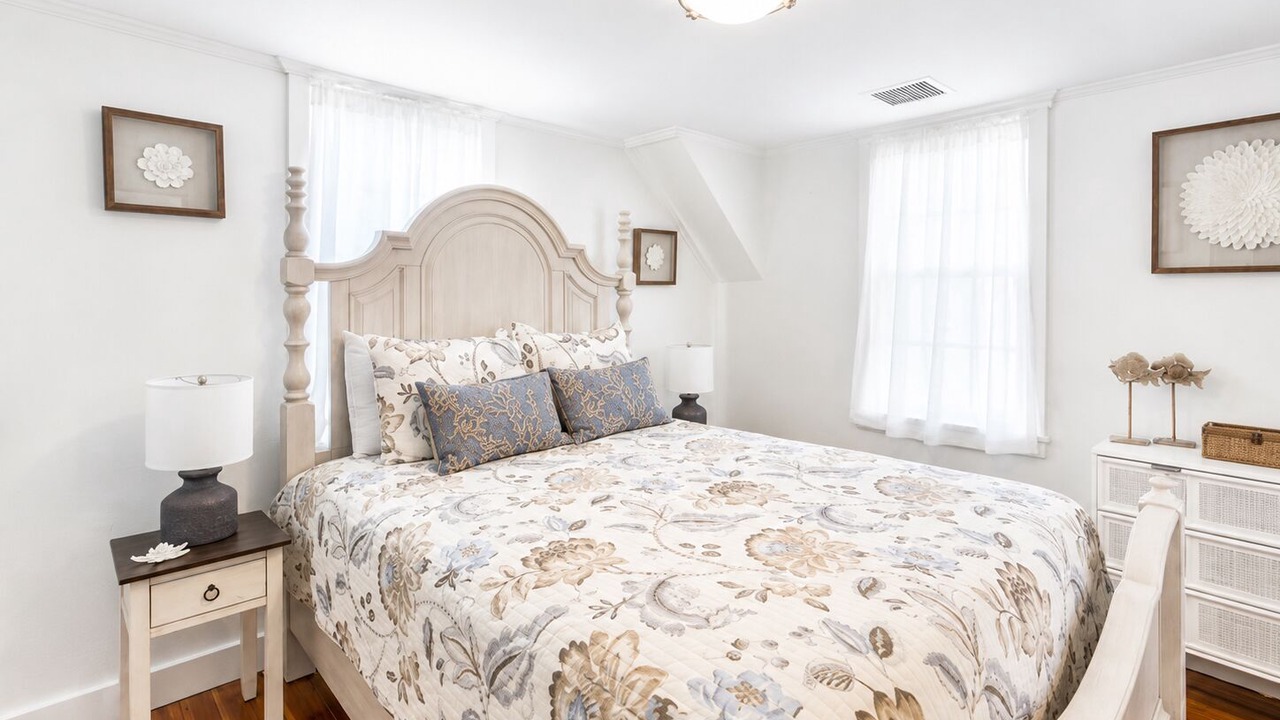 Photo of Bedroom in Oak Bluffs