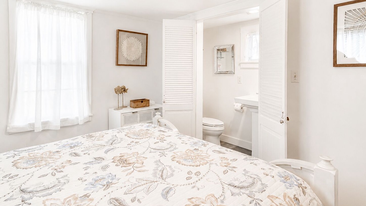 Photo of Bedroom in Oak Bluffs