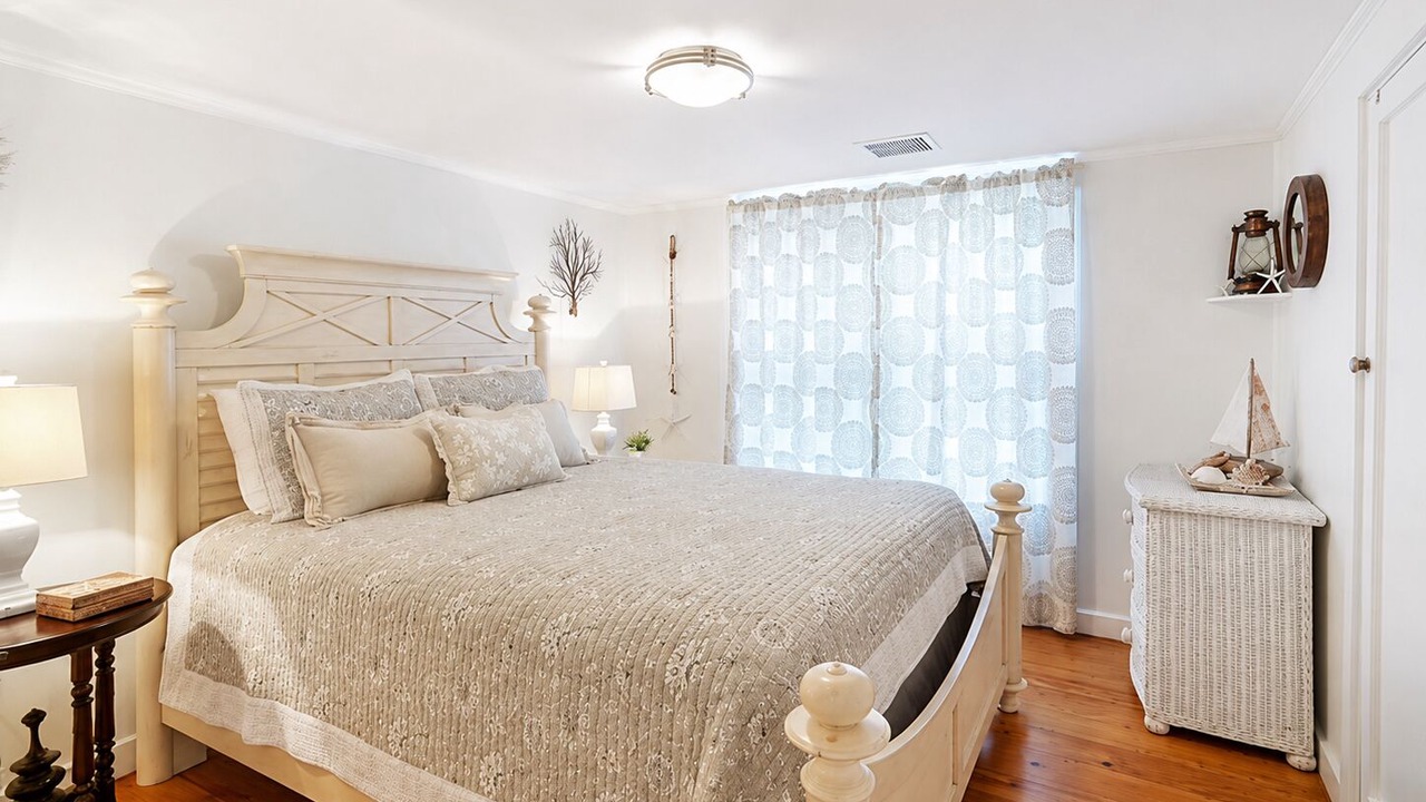 Photo of Bedroom in Oak Bluffs