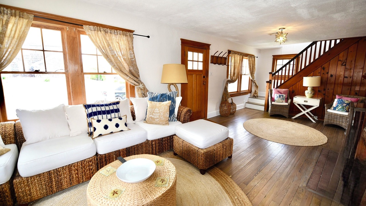 Photo of Livingroom in Avon