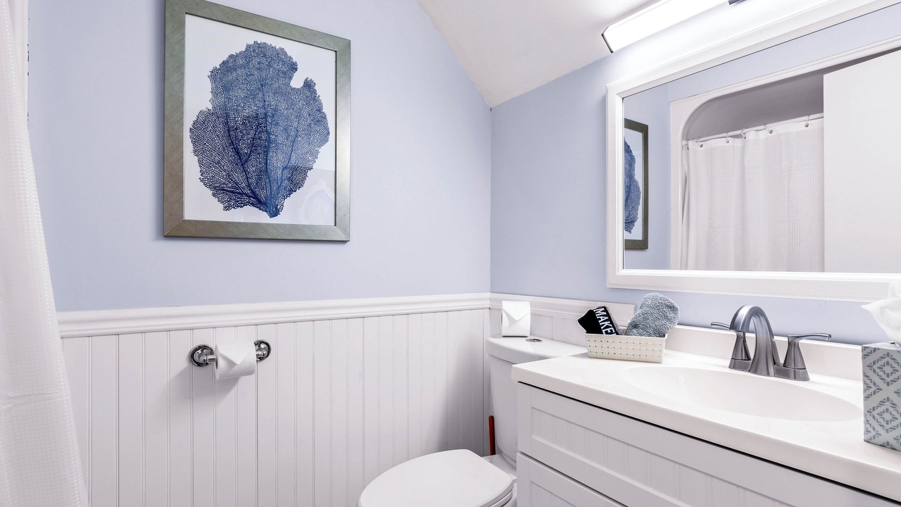 Photo of Bathroom in Mews Village