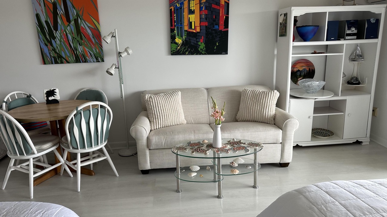 Photo of Livingroom in North Truro