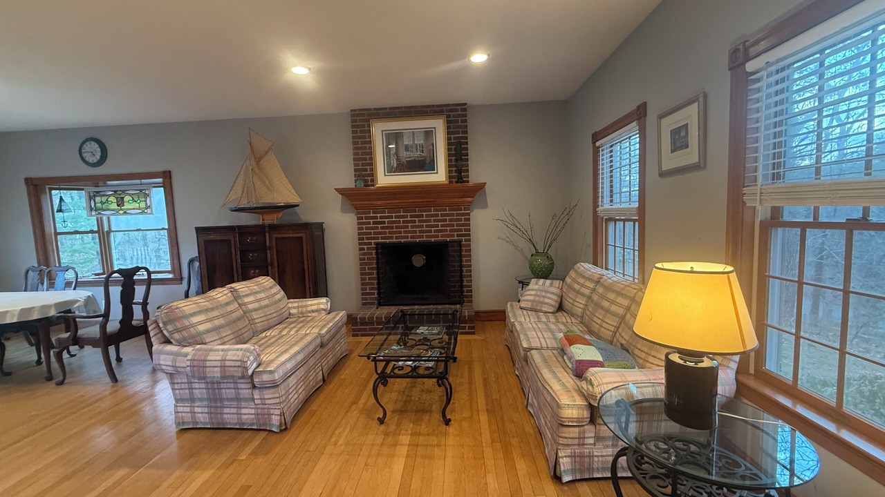 Photo of Livingroom in West Barnstable