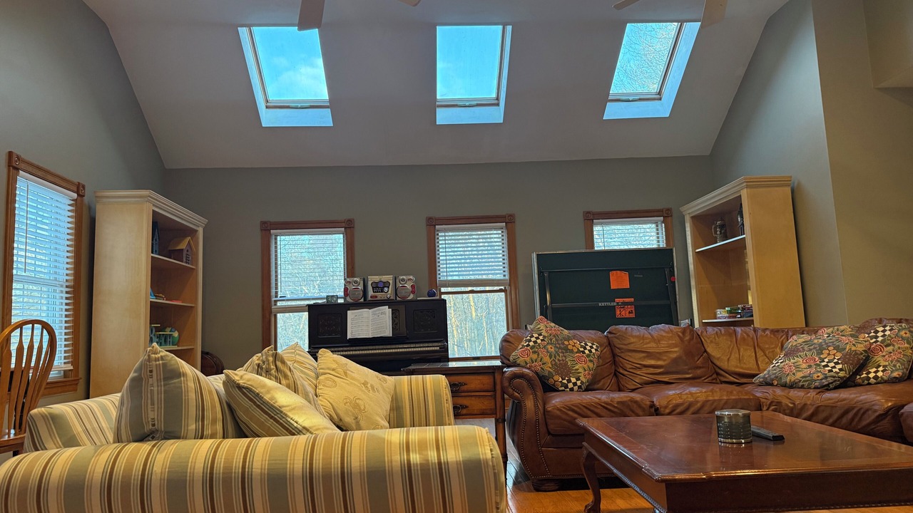 Photo of Livingroom in West Barnstable