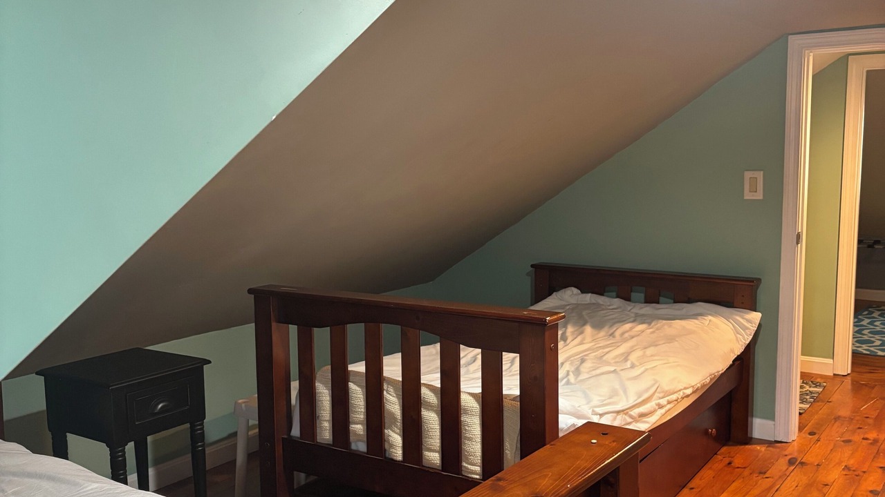 Photo of Bedroom in Moultonborough