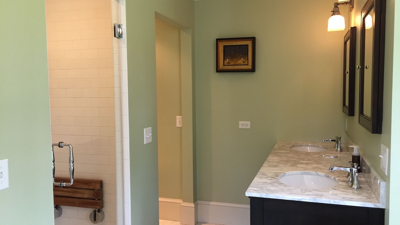 Photo of Bathroom in Lee