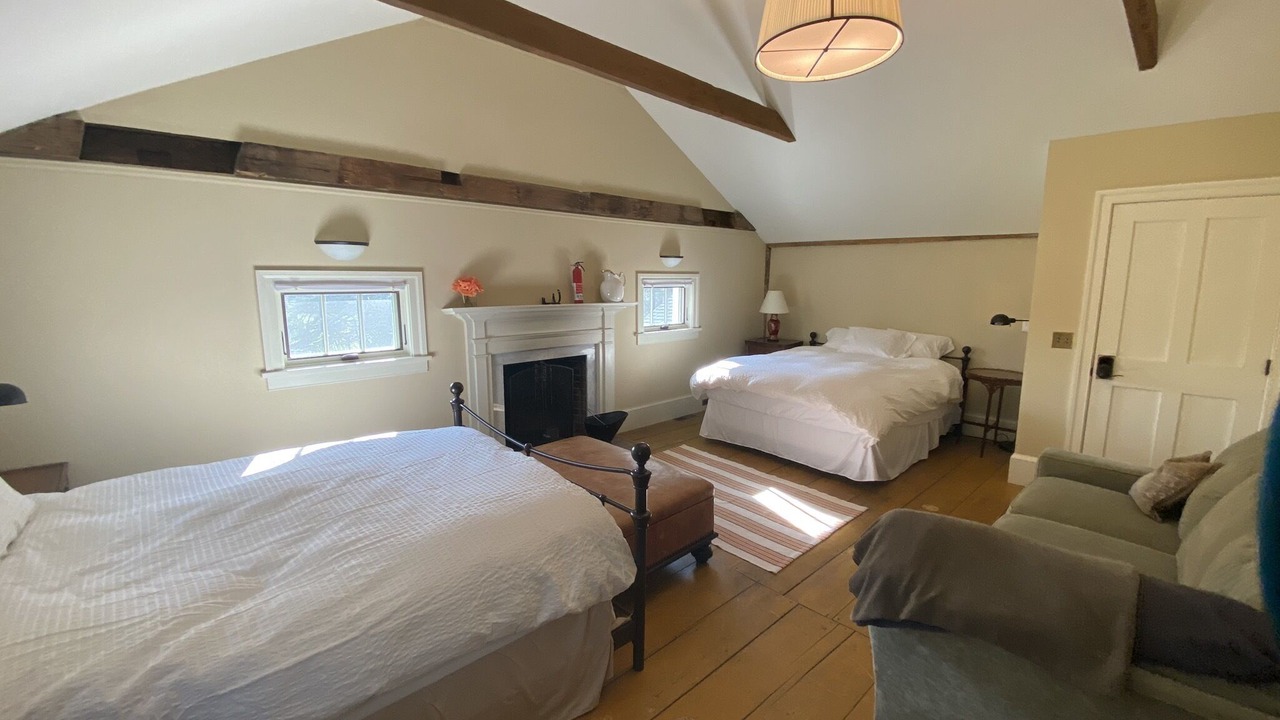 Photo of Bedroom in Lee