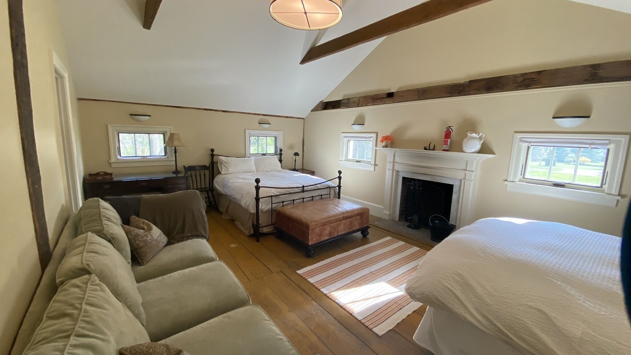 Photo of Bedroom in Lee