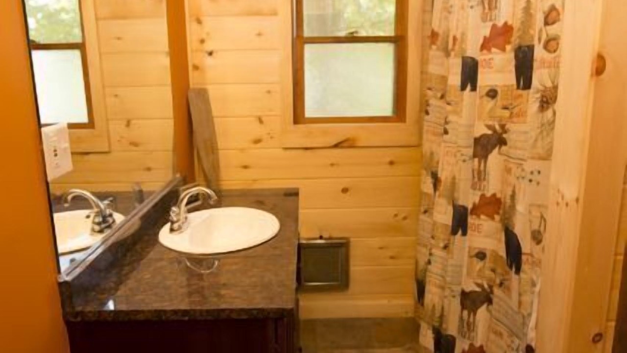 Photo of Bathroom in Town of Webb