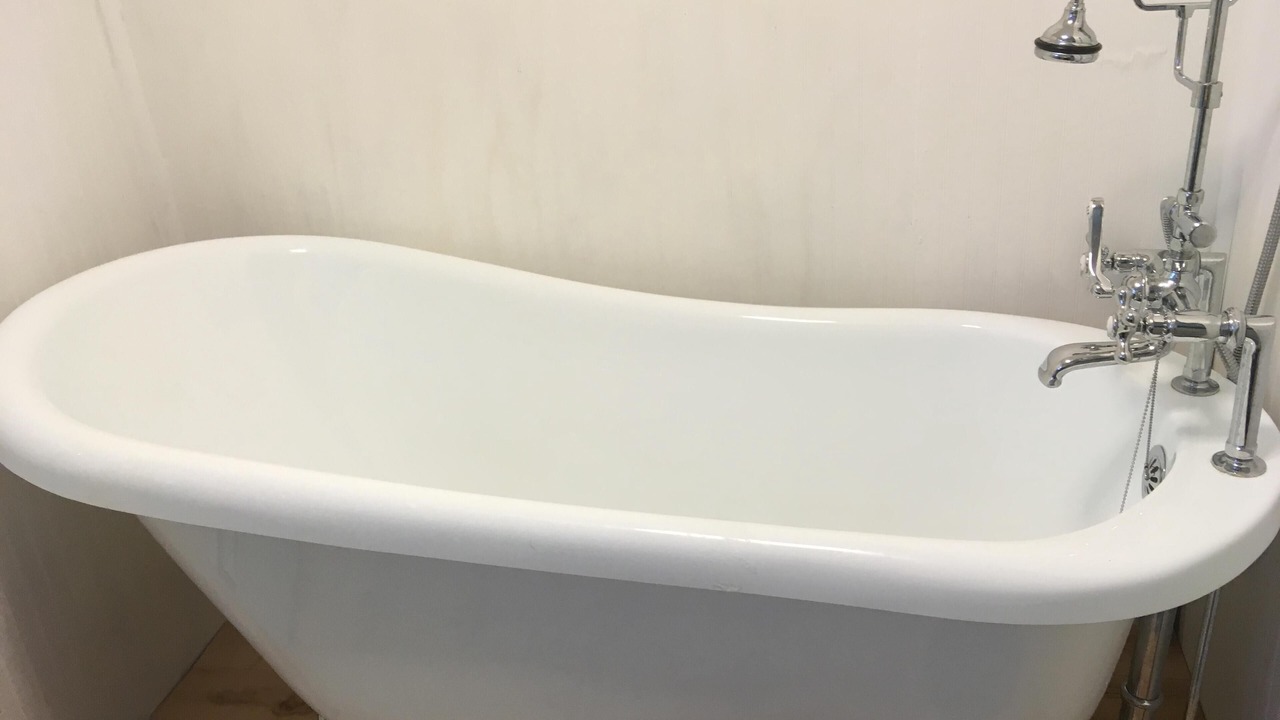 Photo of Bathroom in Lee