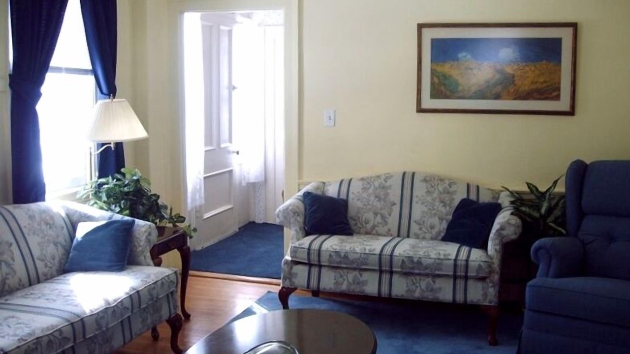 Photo of Bedroom in Lee