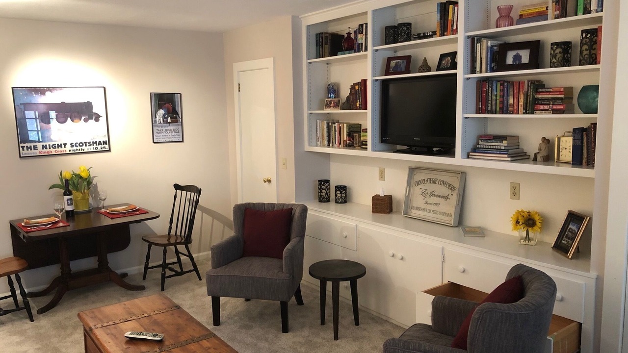 Photo of Livingroom in Litchfield