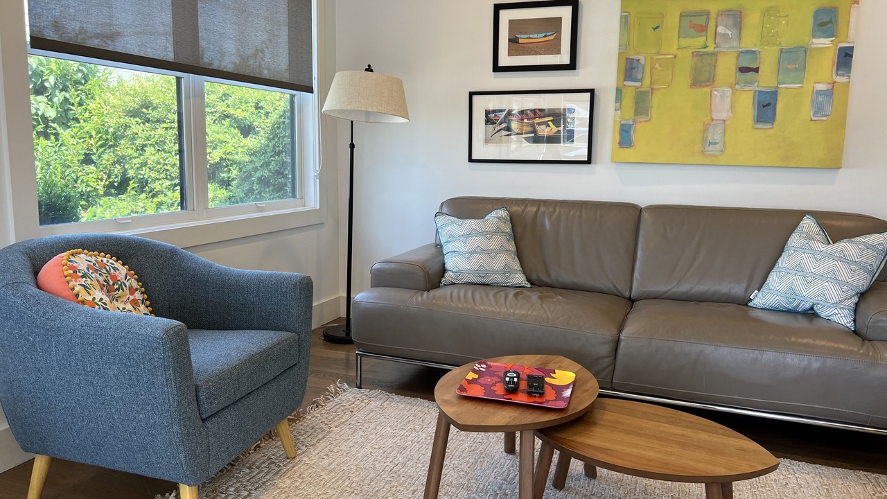 Photo of Livingroom in Easton's Point
