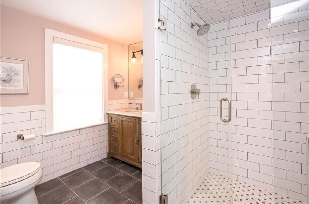 Photo of Bathroom in Yachting Village