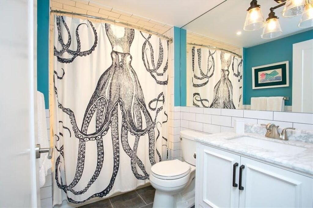 Photo of Bathroom in Yachting Village