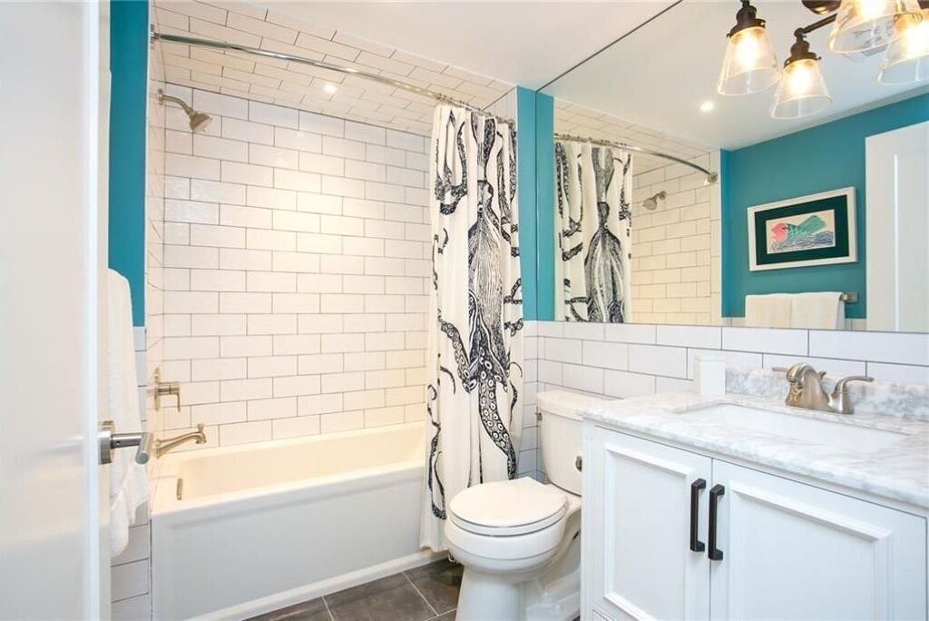 Photo of Bathroom in Yachting Village
