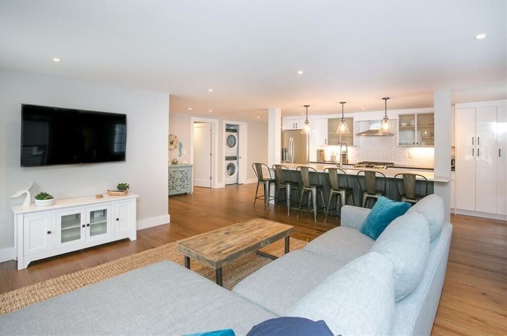 Photo of Livingroom in Yachting Village