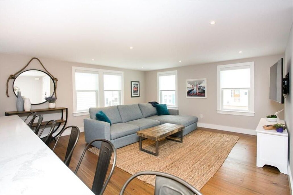 Photo of Livingroom in Yachting Village
