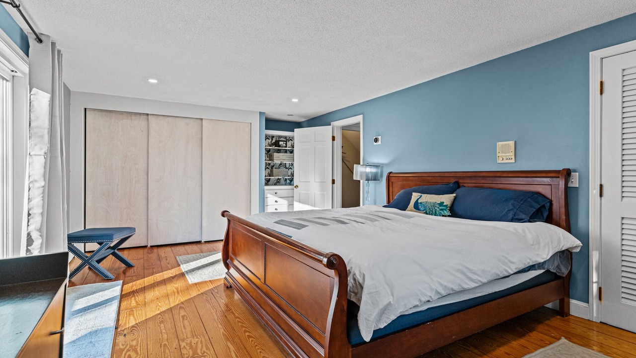 Photo of Bedroom in Yachting Village