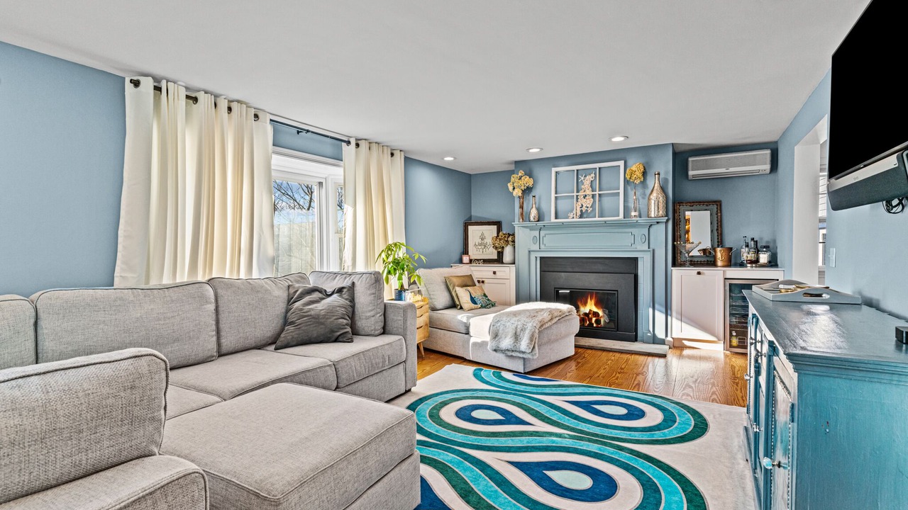 Photo of Livingroom in Yachting Village