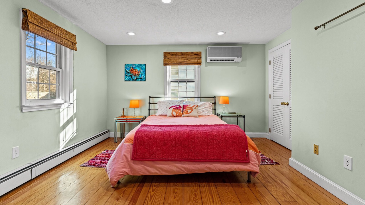 Photo of Bedroom in Yachting Village