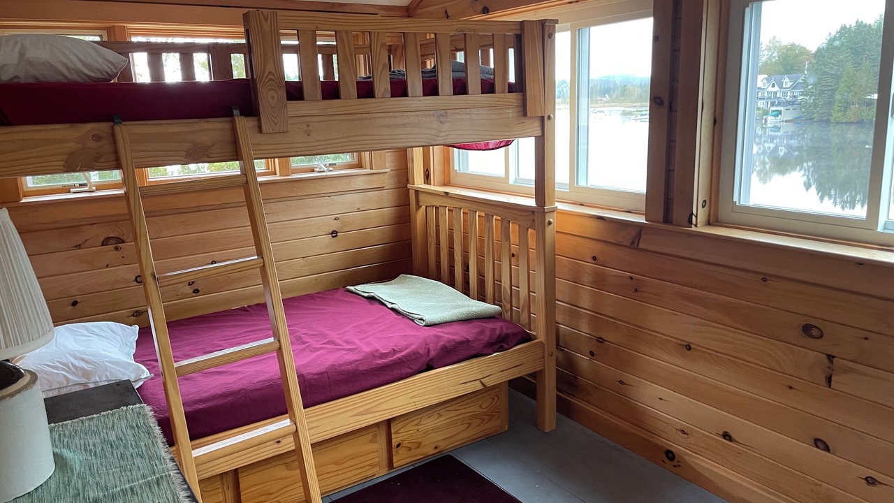 Photo of Bedroom in Lyndon Center