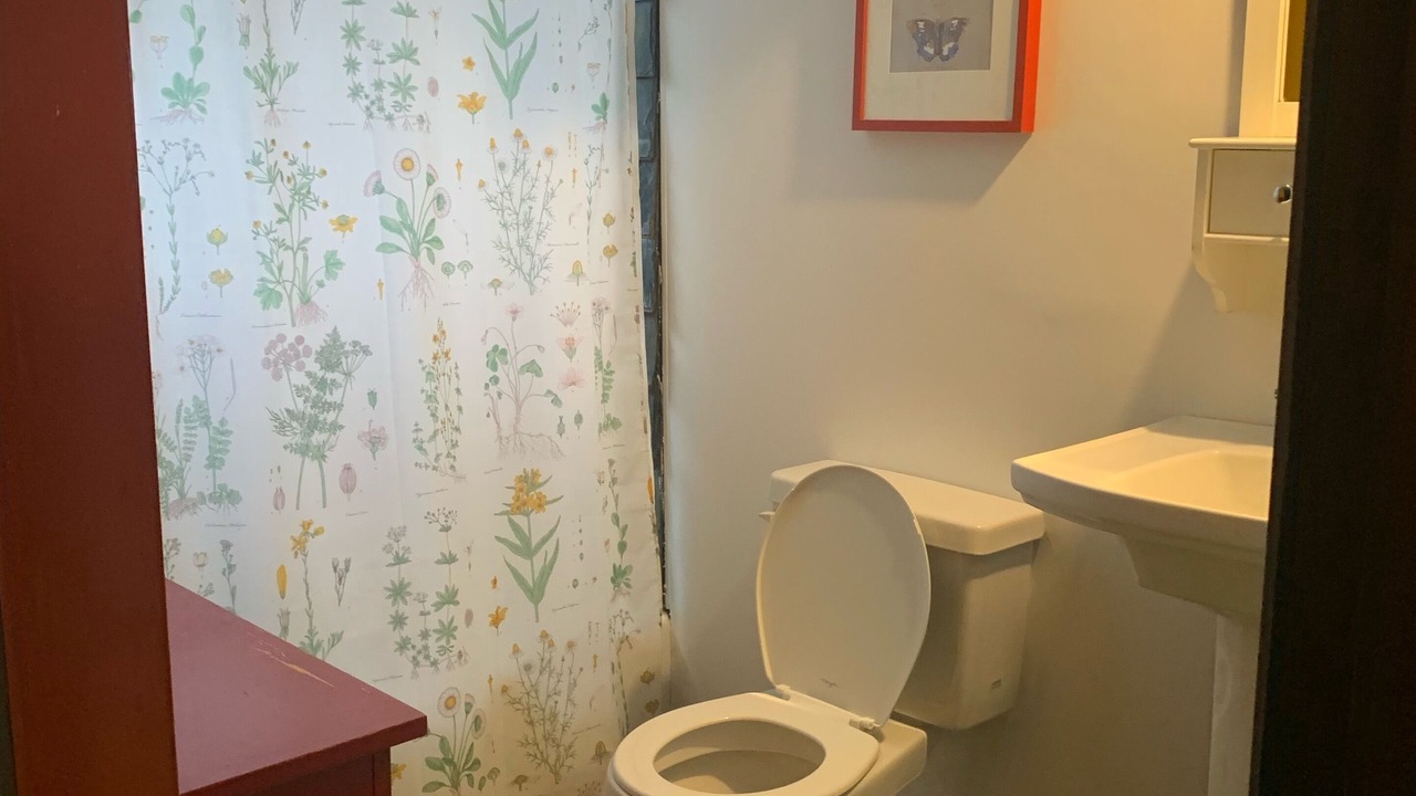 Photo of Bathroom in Warren