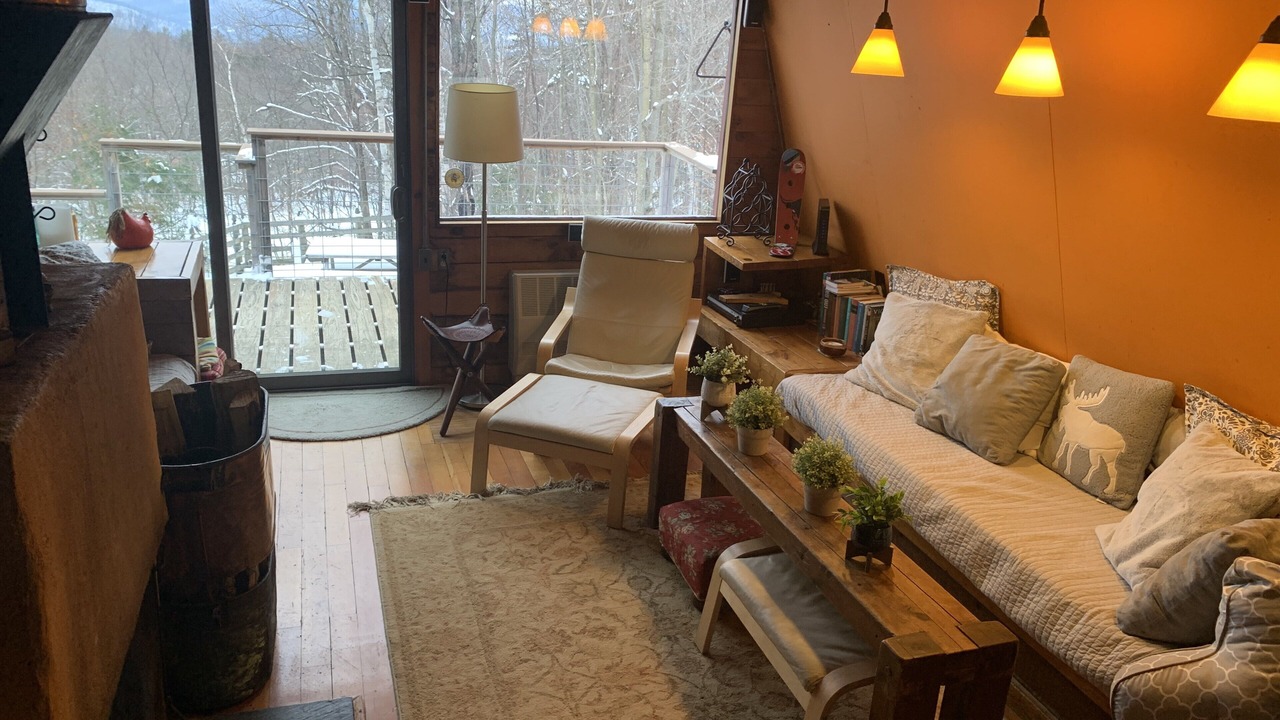 Photo of Livingroom in Warren