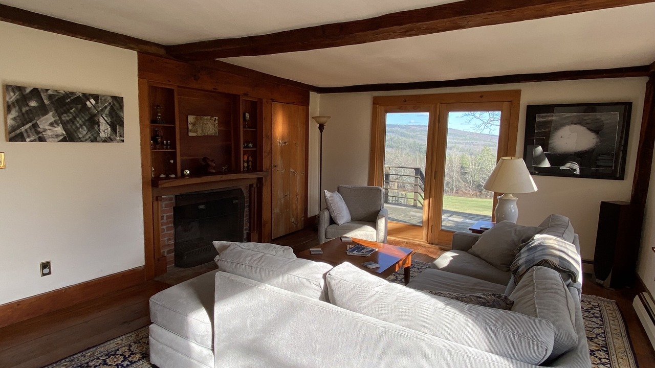 Photo of Livingroom in Colrain
