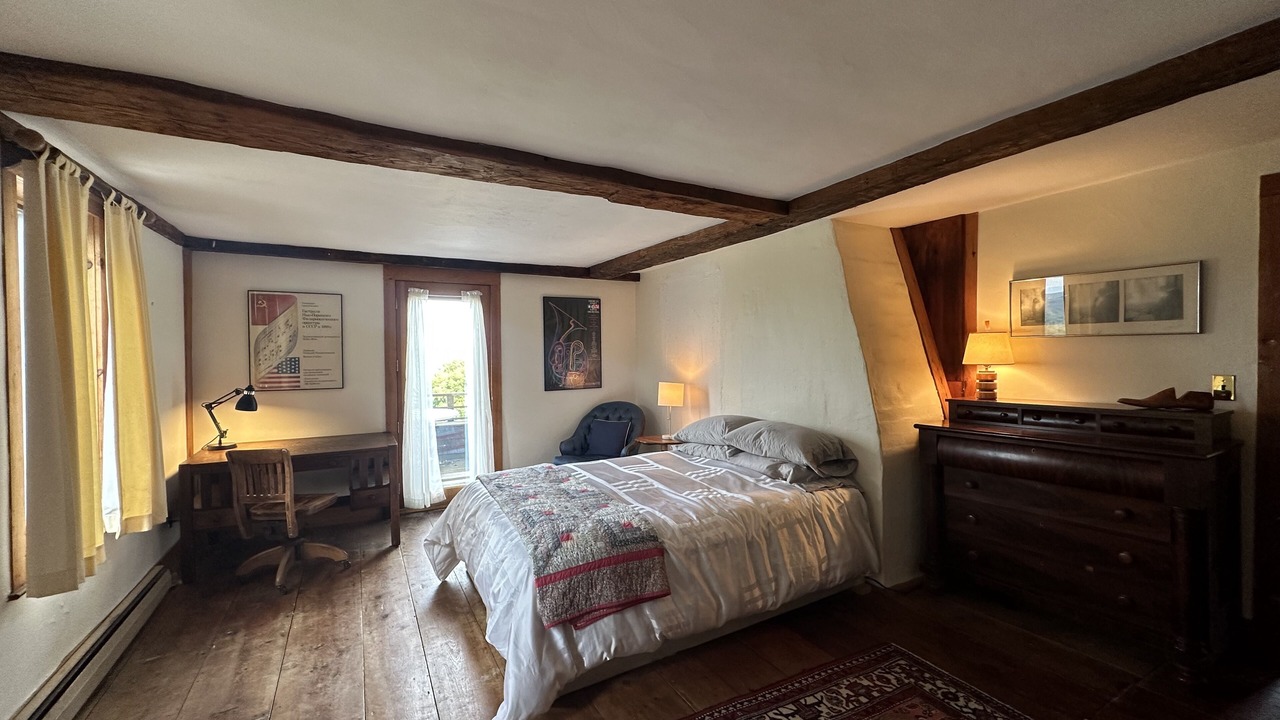 Photo of Bedroom in Colrain