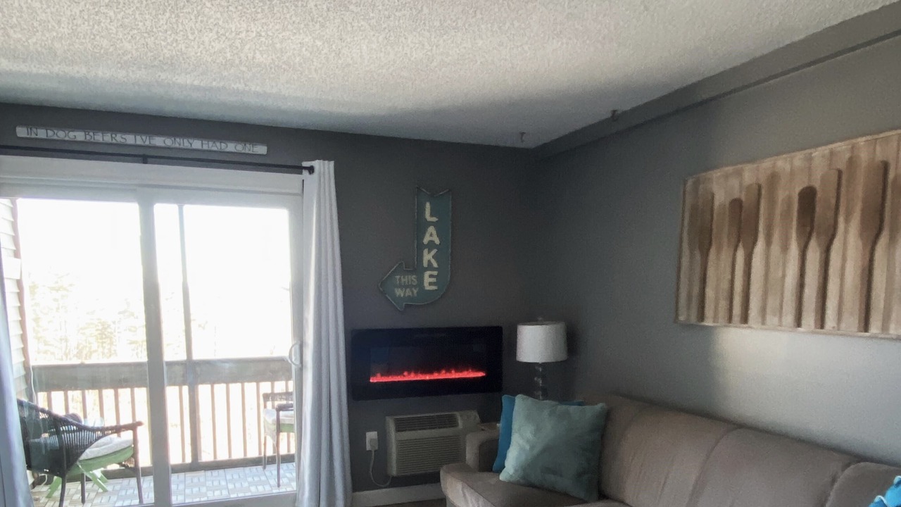 Photo of Livingroom in Weirs Beach