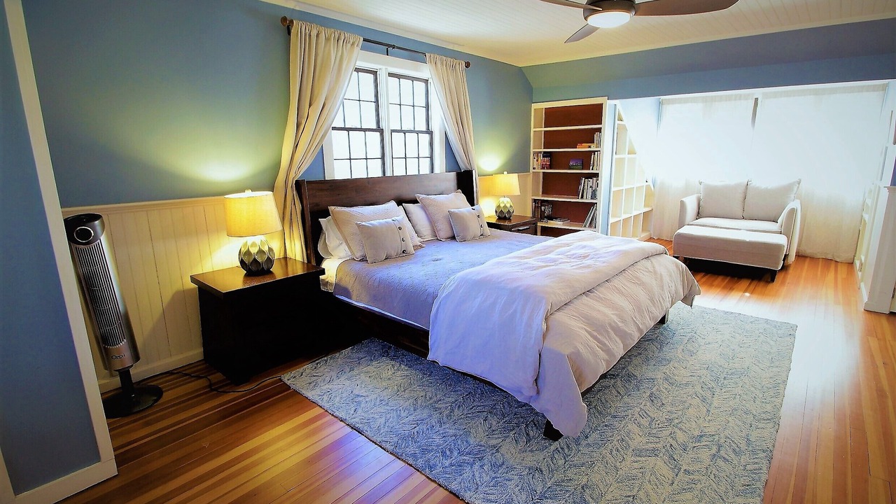 Photo of Bedroom in Lenox