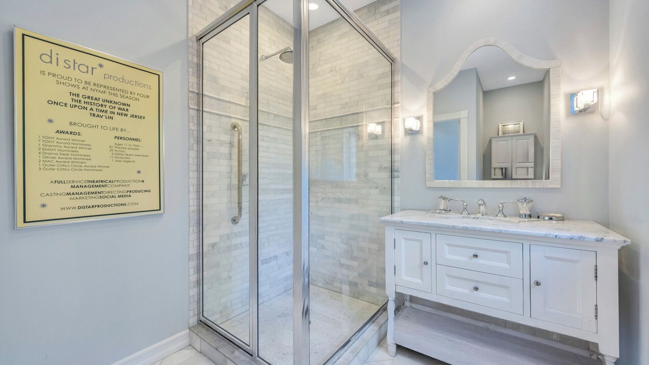 Photo of Bathroom in Shinnecock Hills