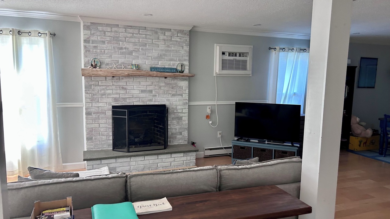 Photo of Livingroom in Waterford