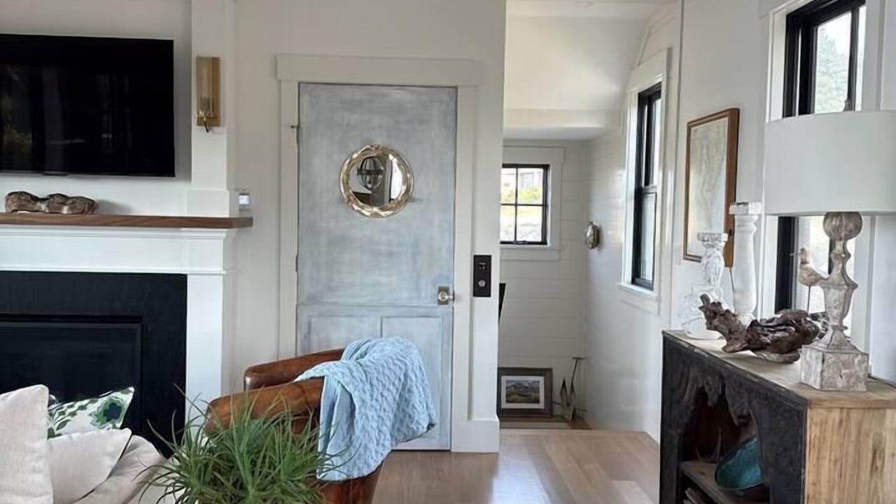 Photo of Livingroom in Narragansett