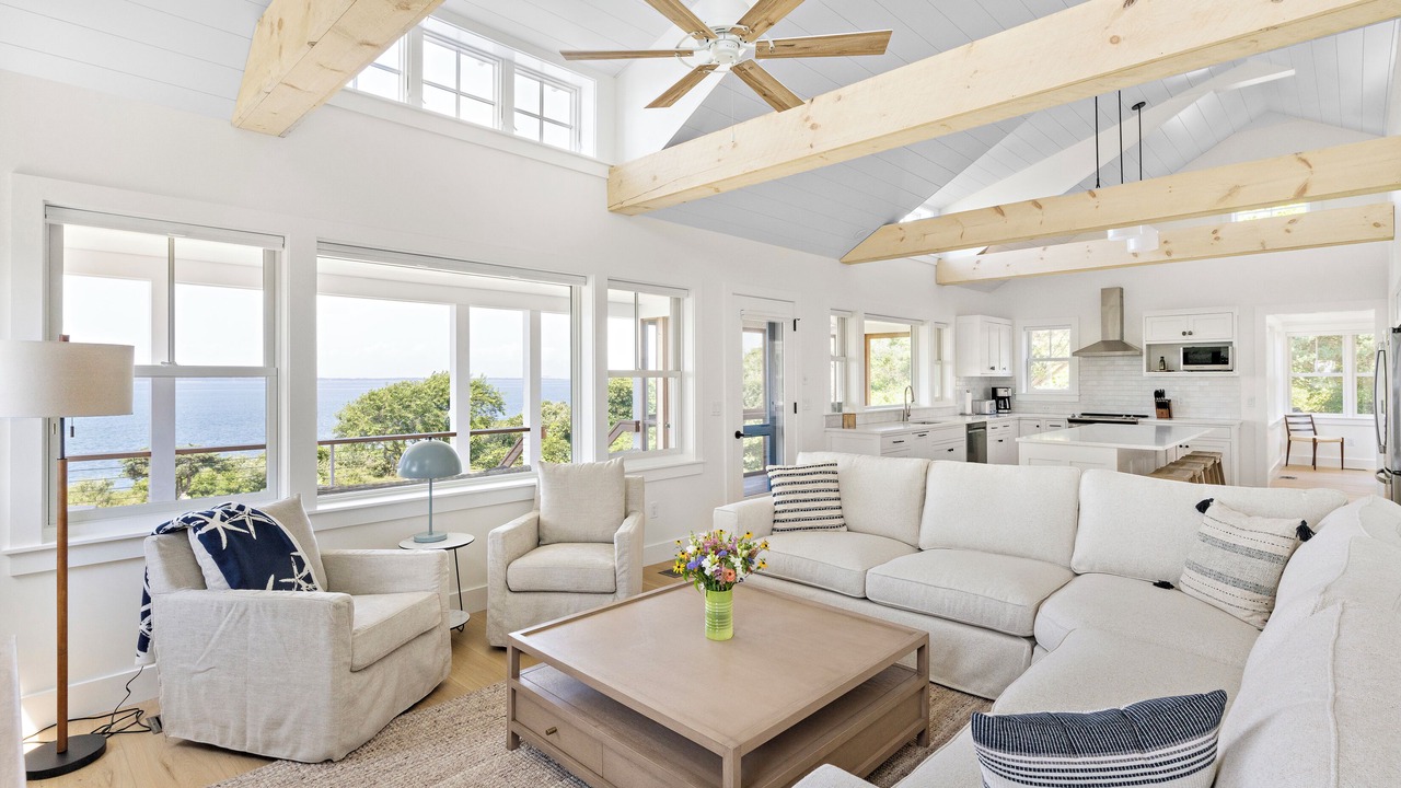 Photo of Livingroom in West Tisbury